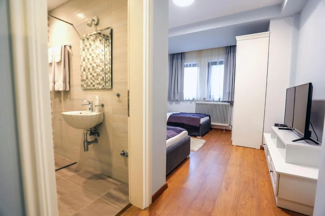 ****  Hotel Bujtina Oxhaku Korce Albánie