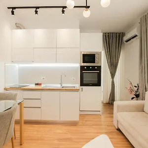 Miku Apartment-stunning At Taiwan Appartamento Tirana